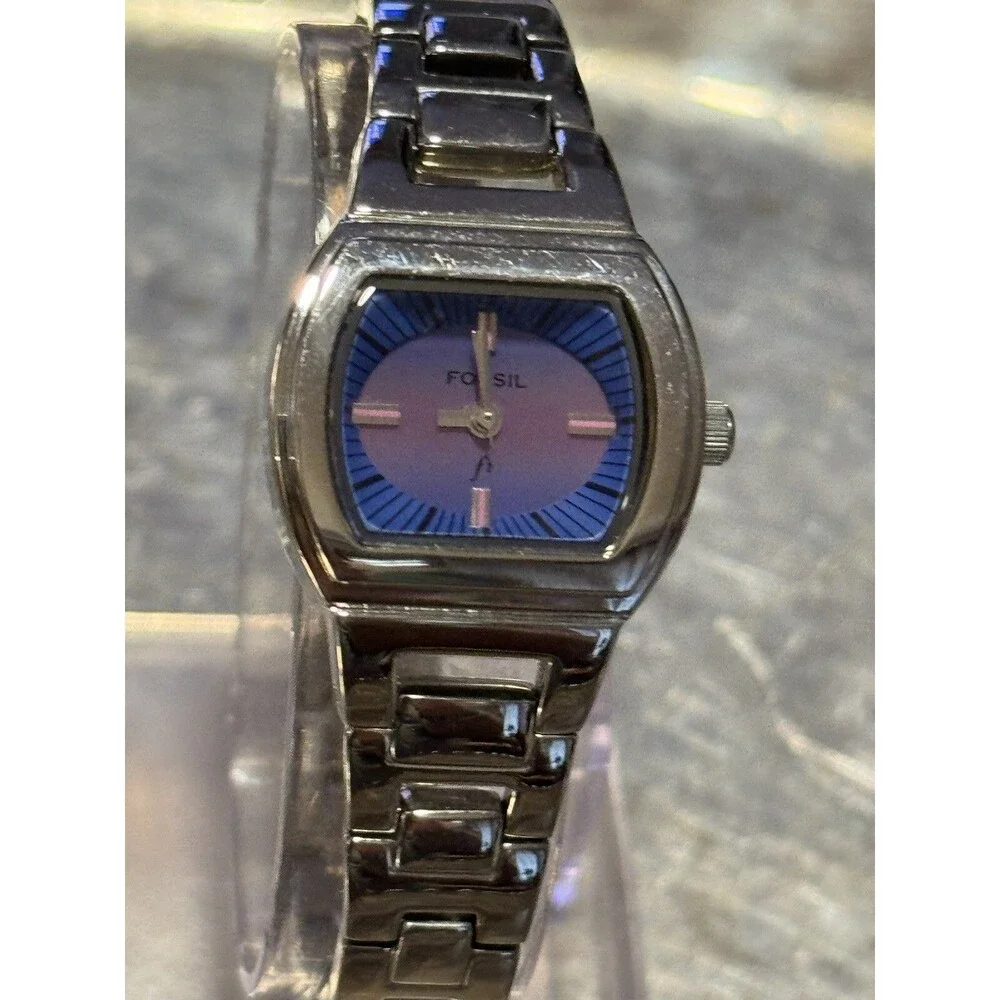 Vintage Blue & Purple-dial Fossil Women's Watch Silver-tone Es-9422
